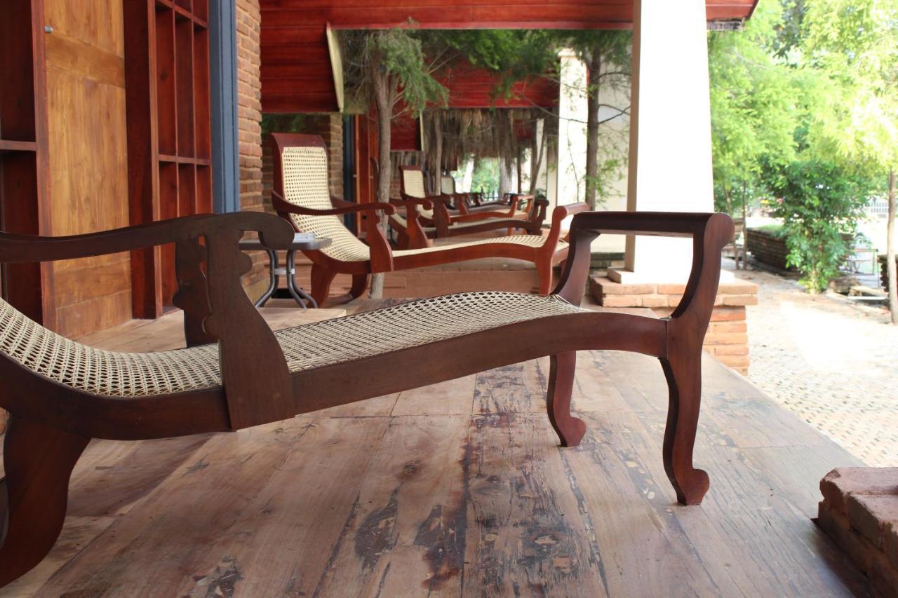 Avasta Resort And Spa Anuradhapura Exteriör bild