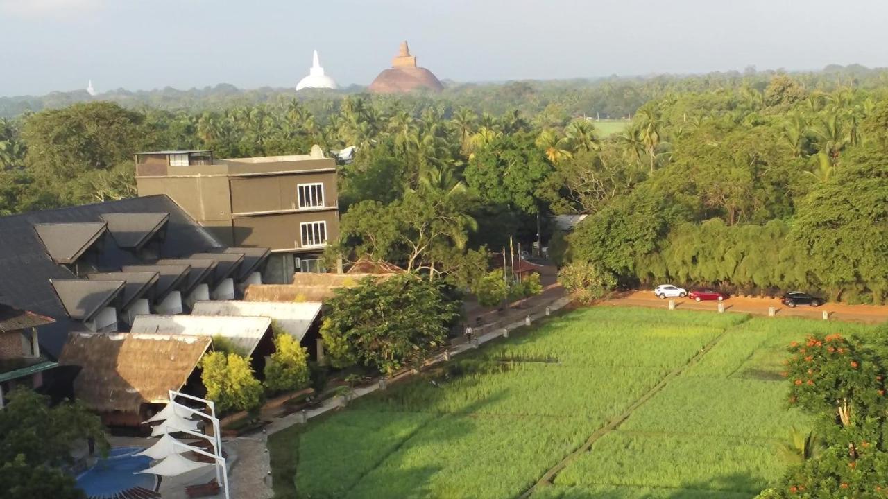 Avasta Resort And Spa Anuradhapura Exteriör bild