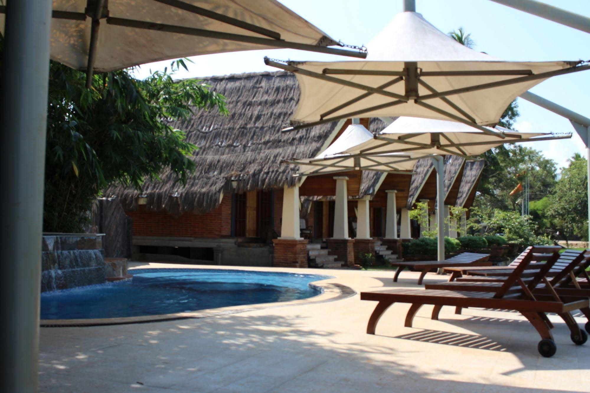 Avasta Resort And Spa Anuradhapura Exteriör bild