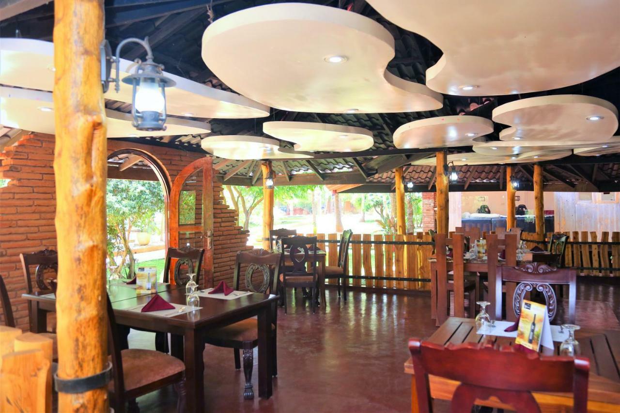 Avasta Resort And Spa Anuradhapura Exteriör bild