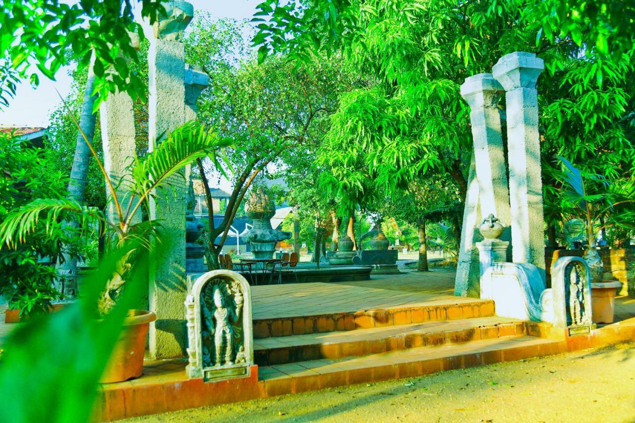 Avasta Resort And Spa Anuradhapura Exteriör bild